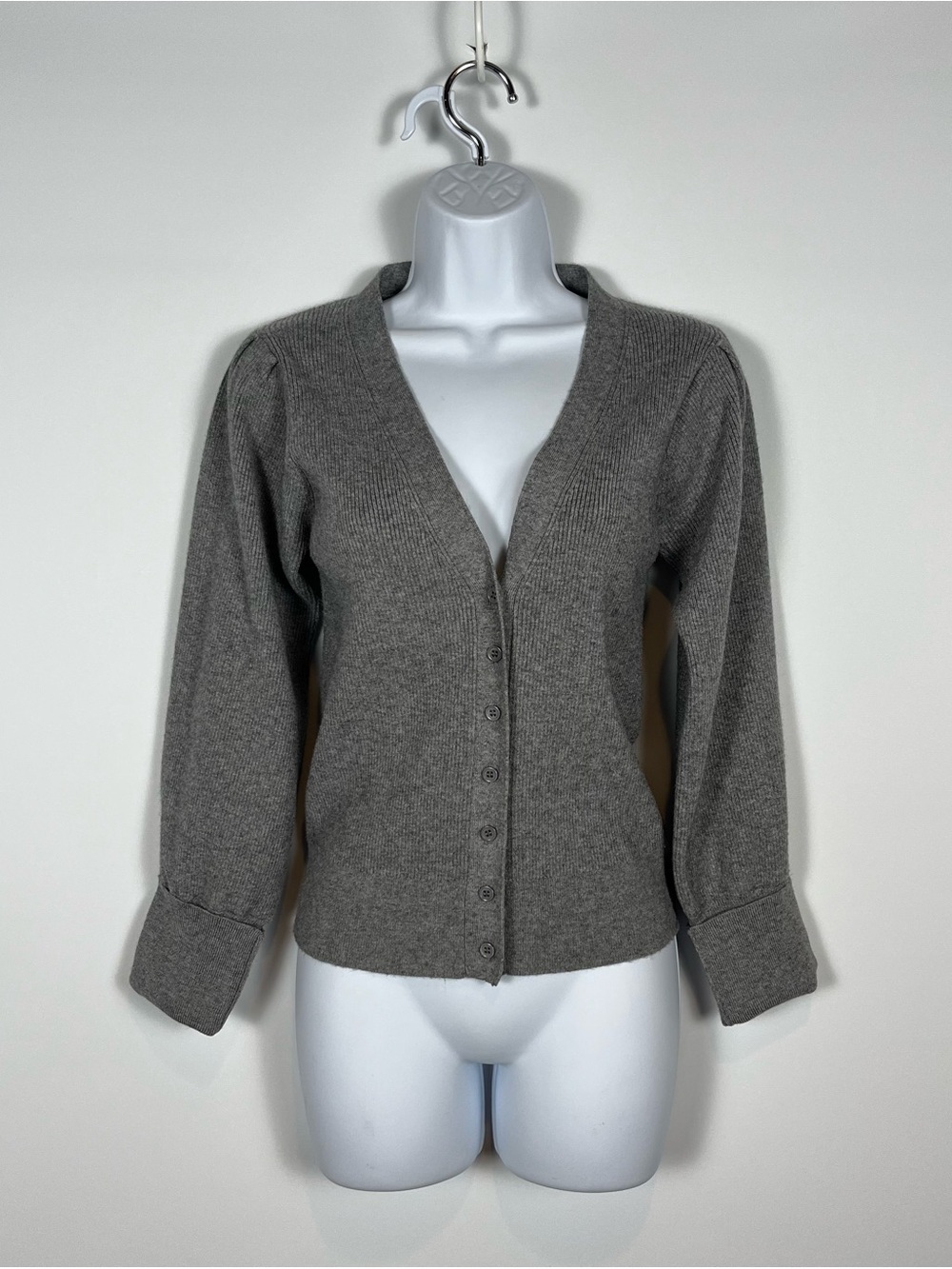 P.O.V Point Of View Grey Ribbed Knit Cardigan Sweater Size Medium